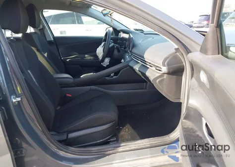 2024 Hyundai Elantra Sel z USA, uszkodzony, nr VIN KMHLM4DG0RU809774